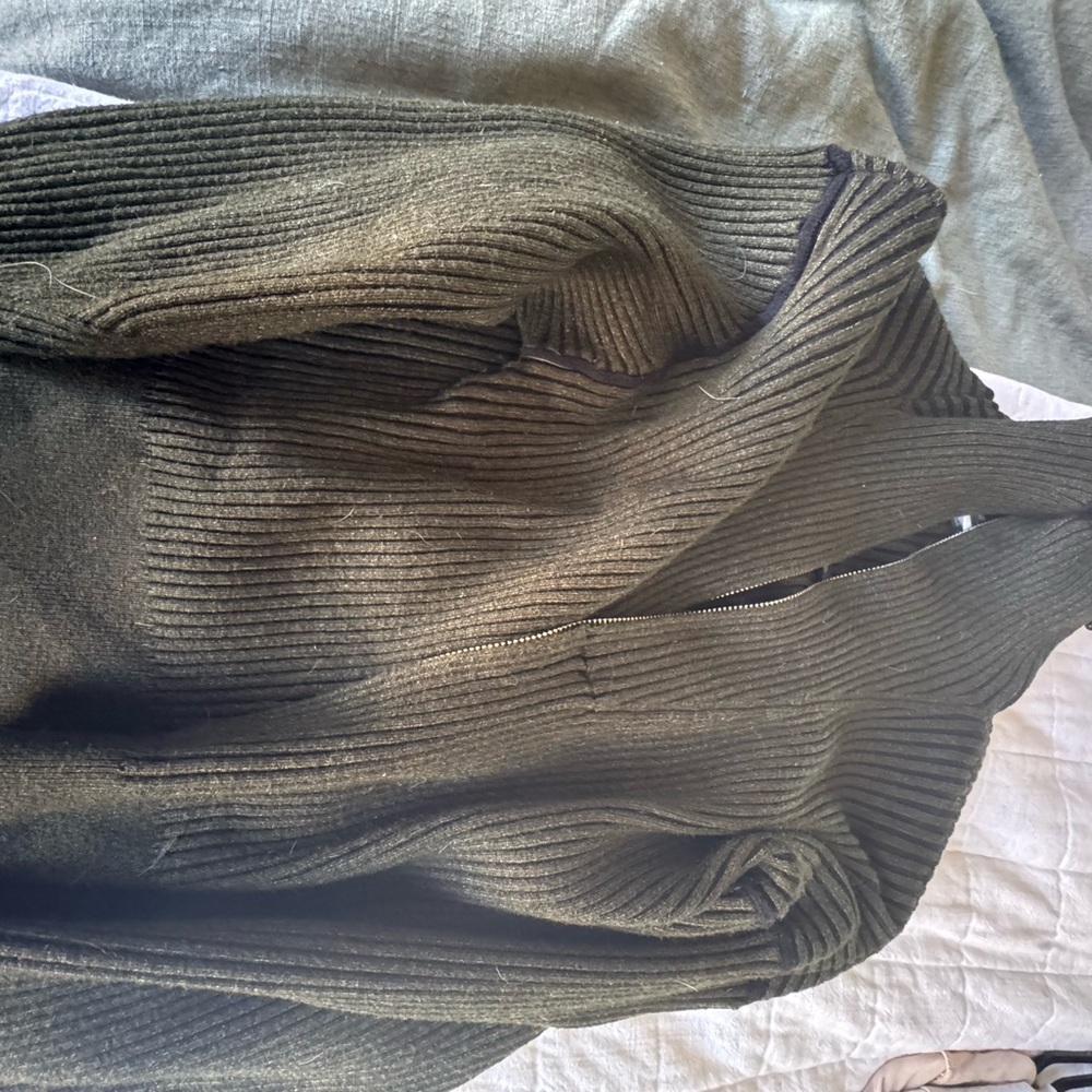 Varley Olive Ribbed Knit Sweater